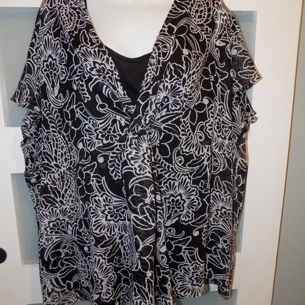 Cato 2PC Black/ White Floral Sheer Blouse Size 26/28W Women's